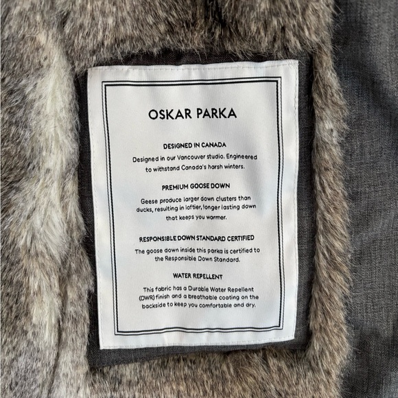 Women’s Aritzia Babaton grey Hooded Oskar Parka Coat - Picture 5 of 7